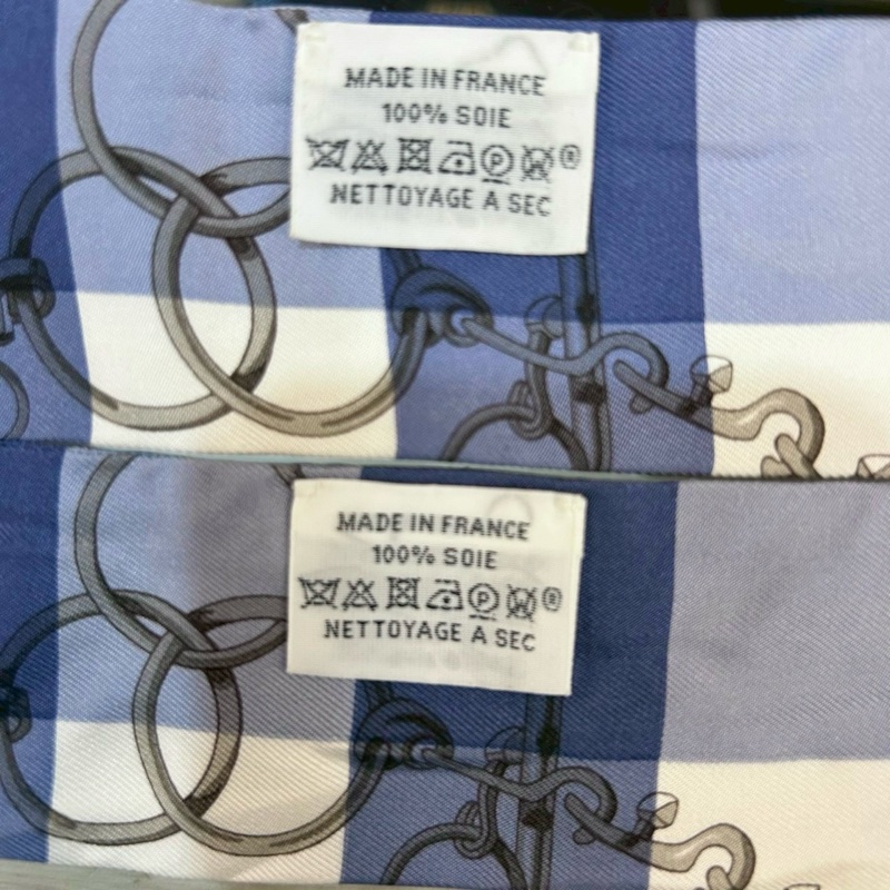 Hermes藍白橙方格馬弦釦圖案一對Twilly-4