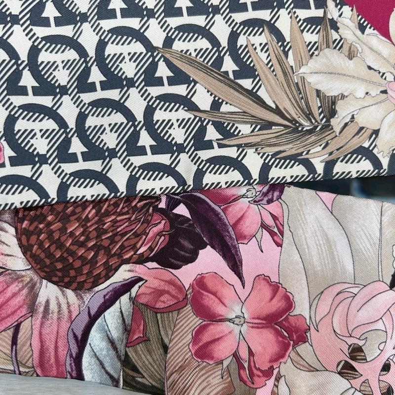 Salvatore Ferragamo粉色花卉寬版長絲巾-4