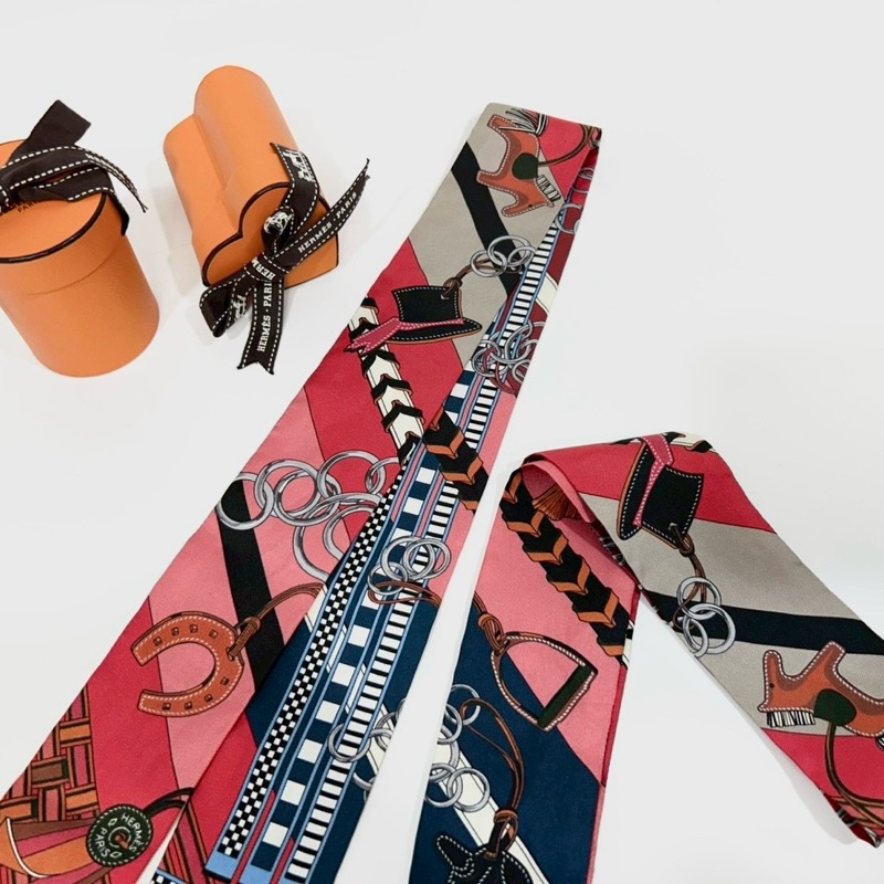 Hermes紅粉藍小馬圖Twilly絲巾一對-3