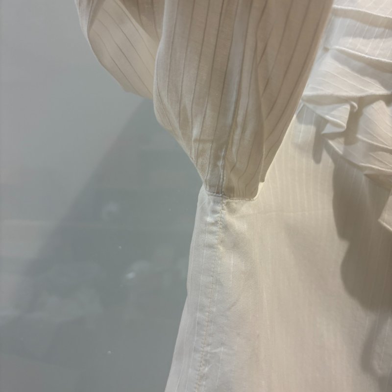 【美收精品】ARMANI JEANS白色透明荷葉邊上衣 4-285【隔月月中將轉賣至日本 上架期限30天】-2