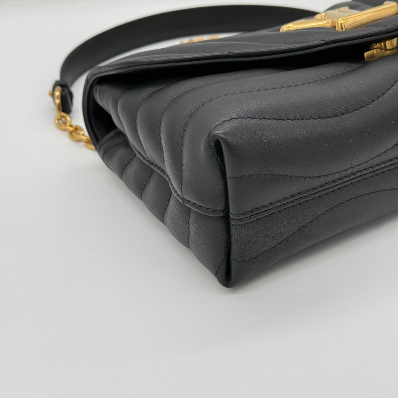 【CP 精選🌟小編推薦】Louis Vuitton 路易威登 New Wave MM 中型 黑色牛皮 鏈條 單肩包 斜挎包-6