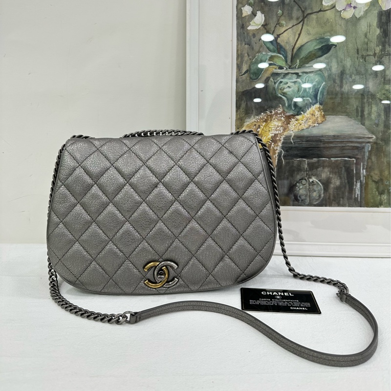 Chanel 香奈兒 銀色牛皮鴛鴦扣 馬鞍包 23開有卡-0