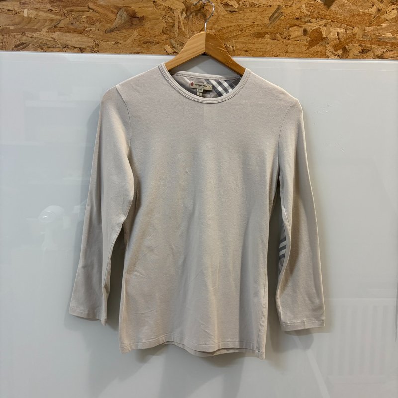 【美收精品】BURBERRY 米白長袖上衣 4-296【隔月月中將轉賣至日本 上架期限30天】-0