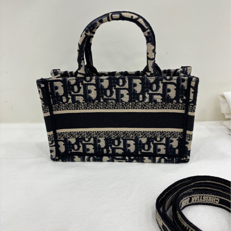 Dior迪奧老花 mini tote包，23年編碼 ，新款肩帶款，可手提可斜挎 有小票 99新 近閒置-2