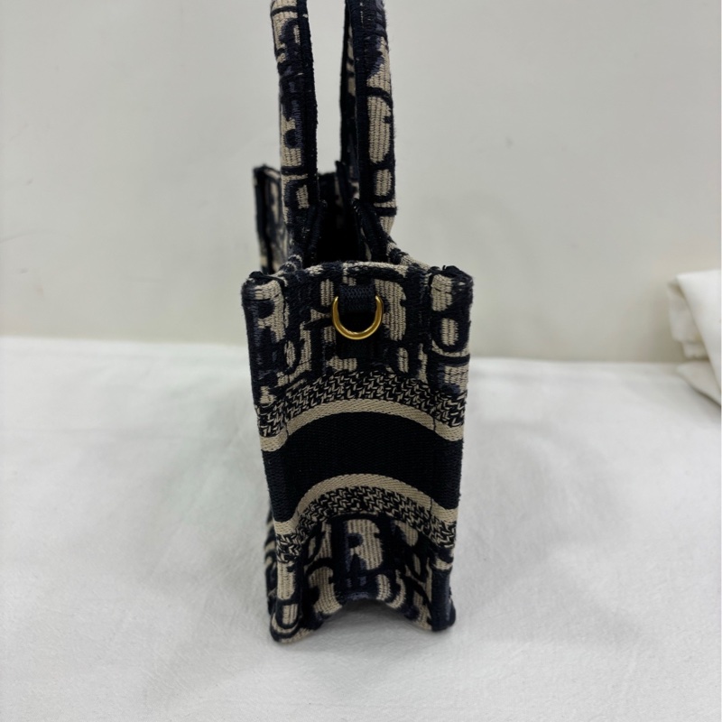 Dior迪奧老花 mini tote包，23年編碼 ，新款肩帶款，可手提可斜挎 有小票 99新 近閒置-3
