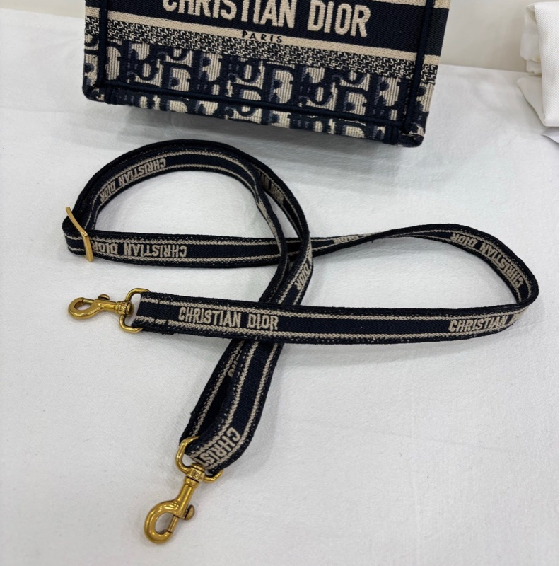 Dior迪奧老花 mini tote包，23年編碼 ，新款肩帶款，可手提可斜挎 有小票 99新 近閒置-8