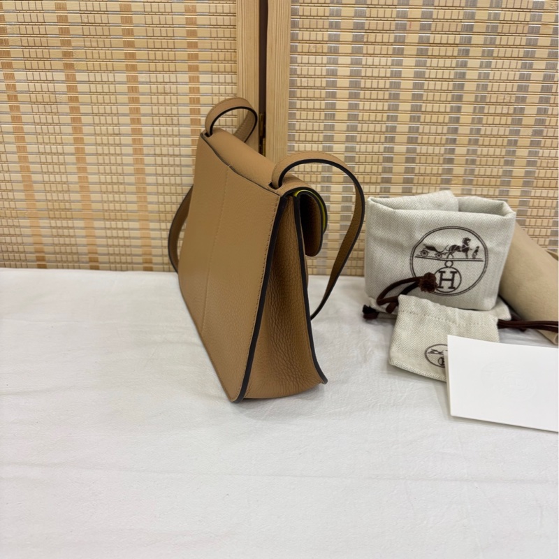 Hermes 愛馬仕 Halzan25 U刻，0M奶茶色拼檸檬黃，tc皮銀扣，99近閒置 有原購證-3