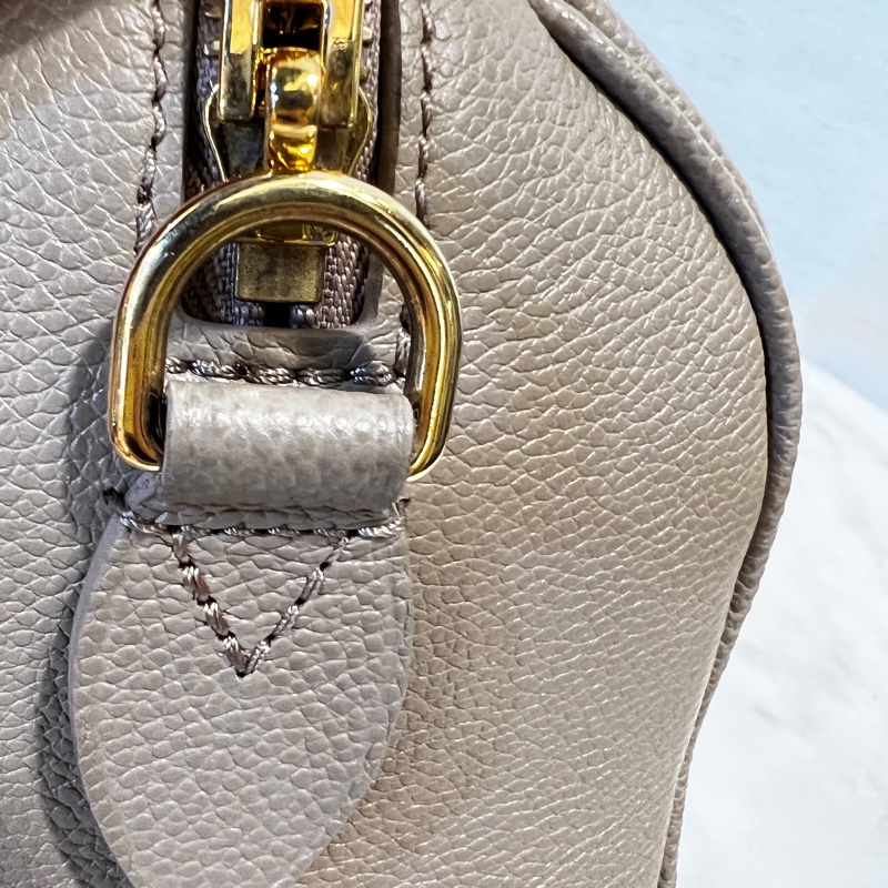 LV斑鳩灰拼奶油白speedy20金釦手提斜背包-14