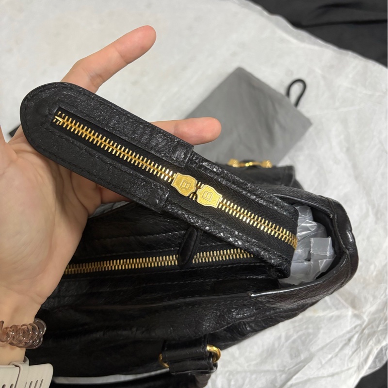 【閒置❤️】balenciaga巴黎世家 黑金中號機車包 手提包 單肩包-6
