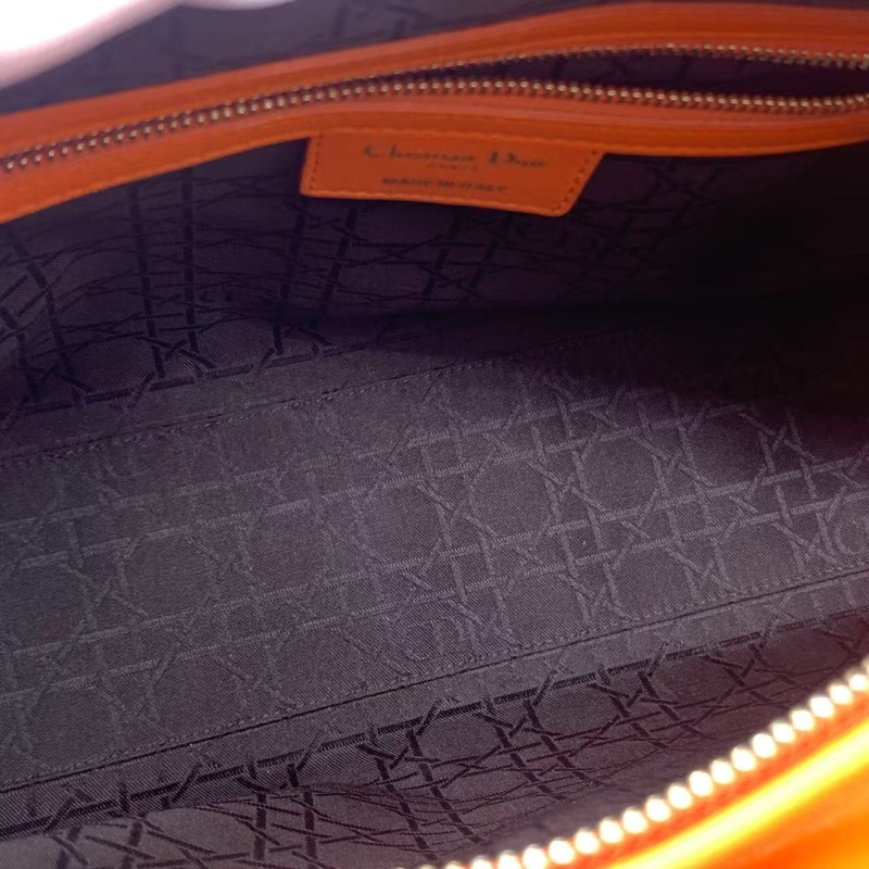 二手 dior 七格橘紅色羊皮戴妃包金扣，配件肩帶，2013 年購入-3