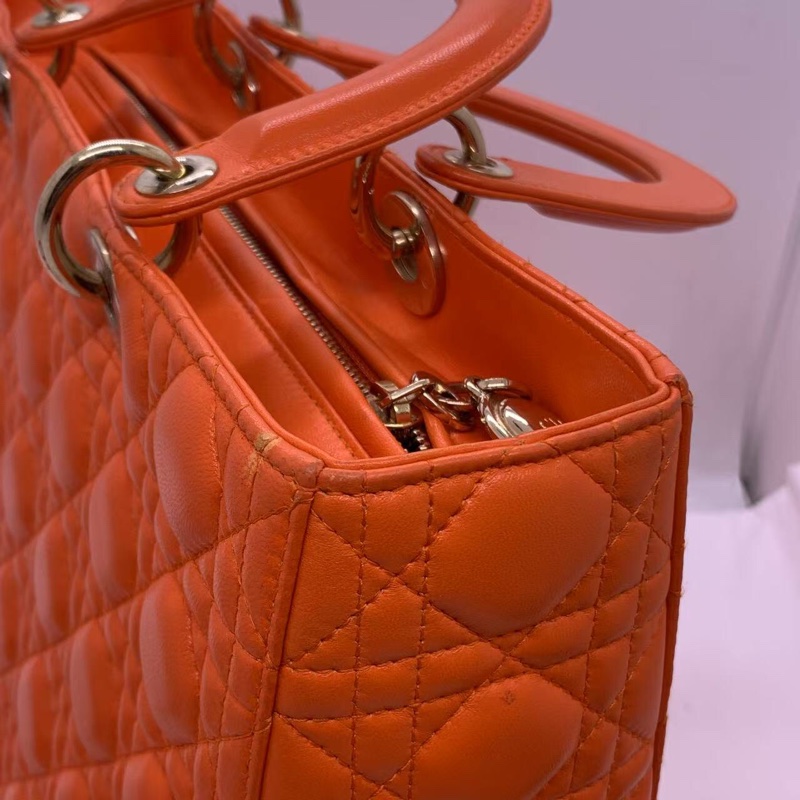 二手 dior 七格橘紅色羊皮戴妃包金扣，配件肩帶，2013 年購入-9