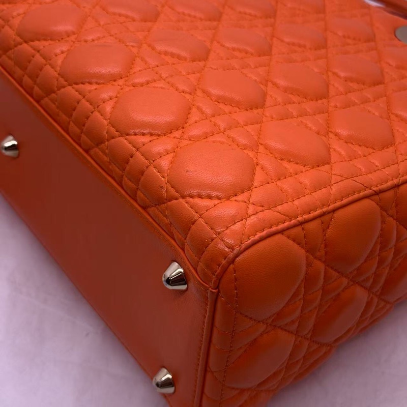 二手 dior 七格橘紅色羊皮戴妃包金扣，配件肩帶，2013 年購入-12