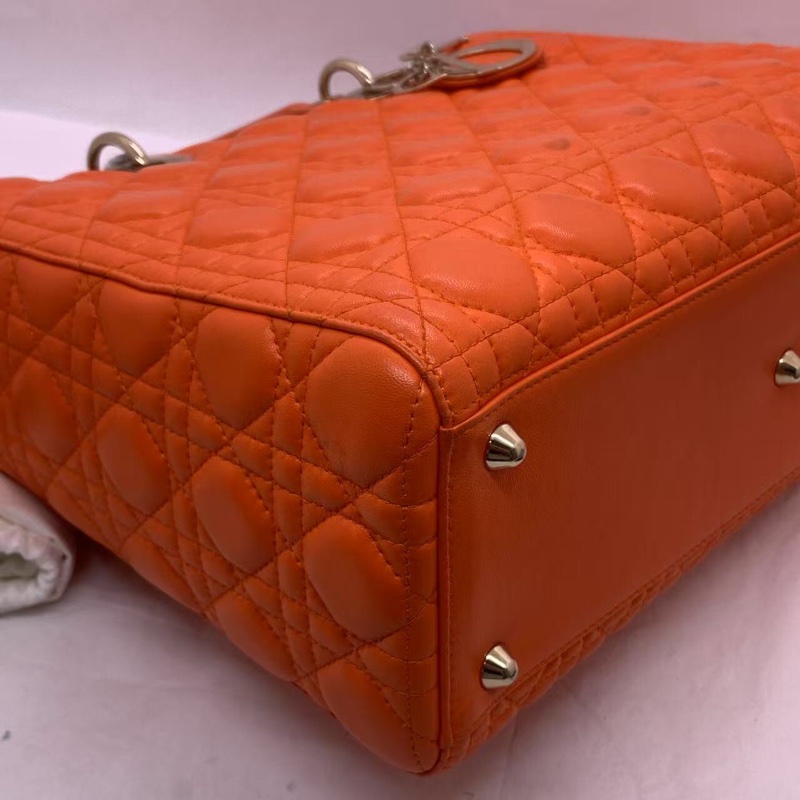 二手 dior 七格橘紅色羊皮戴妃包金扣，配件肩帶，2013 年購入-13