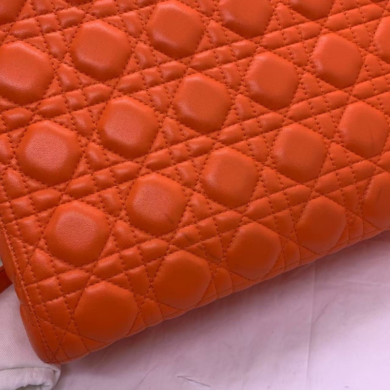 二手 dior 七格橘紅色羊皮戴妃包金扣，配件肩帶，2013 年購入-15
