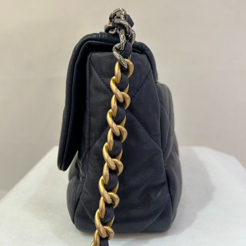 CHANEL海軍藍羊皮金釦19Bag 26cm-3