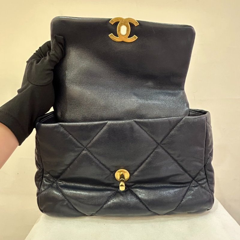 CHANEL海軍藍羊皮金釦19Bag 26cm-5