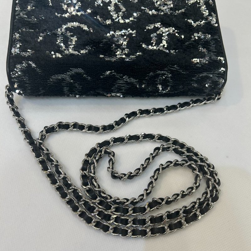 CHANEL黑銀亮片雙C銀釦WOC-7