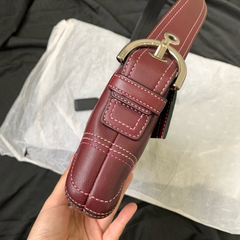 【近新閒置❤️】 coach 酒紅色法棍腋下包 單肩包-4