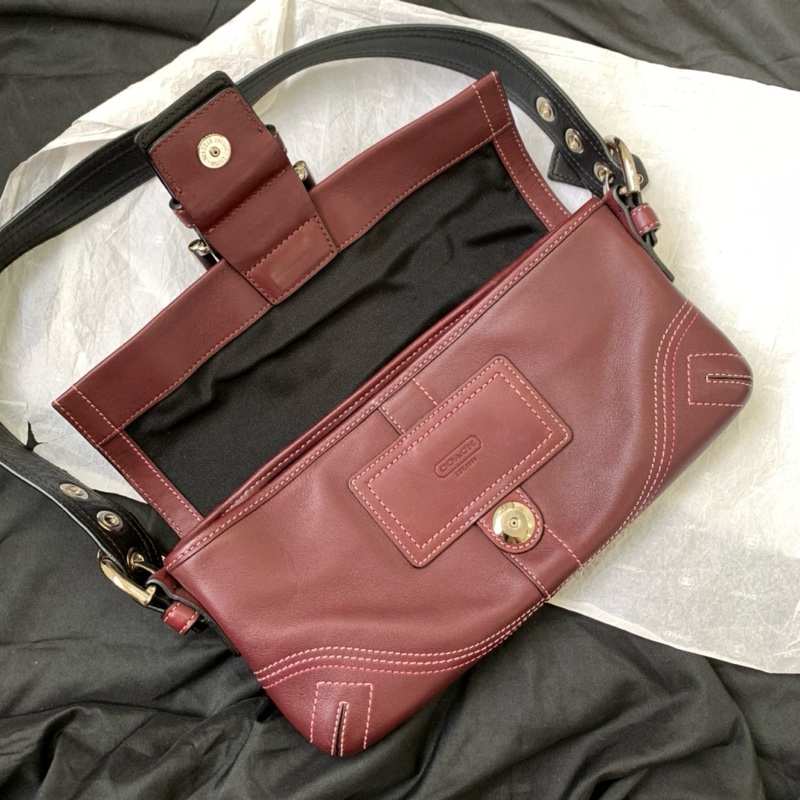 【近新閒置❤️】 coach 酒紅色法棍腋下包 單肩包-7