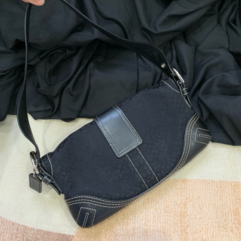 【近新閒置❤️】 coach 老花法棍 單肩包 腋下包-1