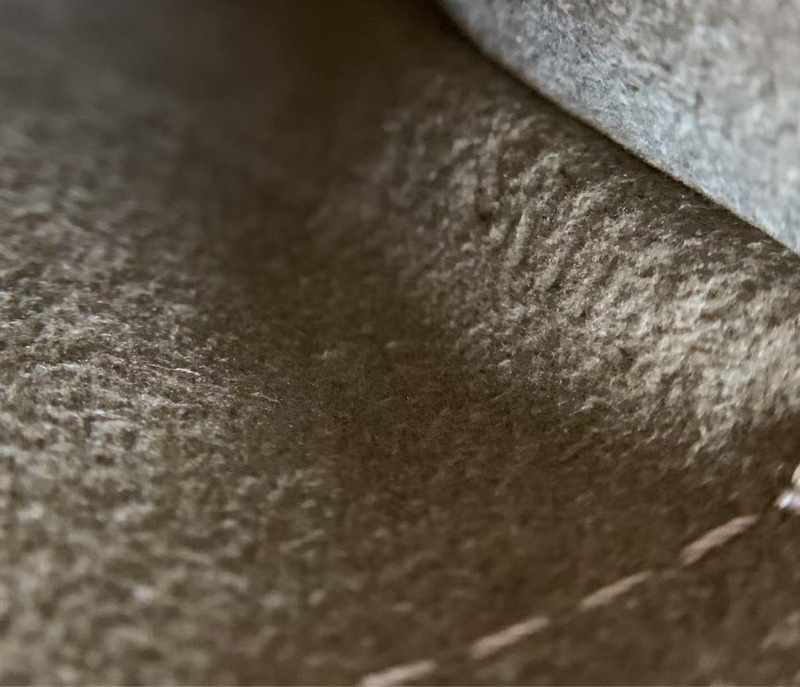 二手 lv 黑三彩 judy 手提包，手柄底部邊角都有變色發黑磨損，五金有划痕-9