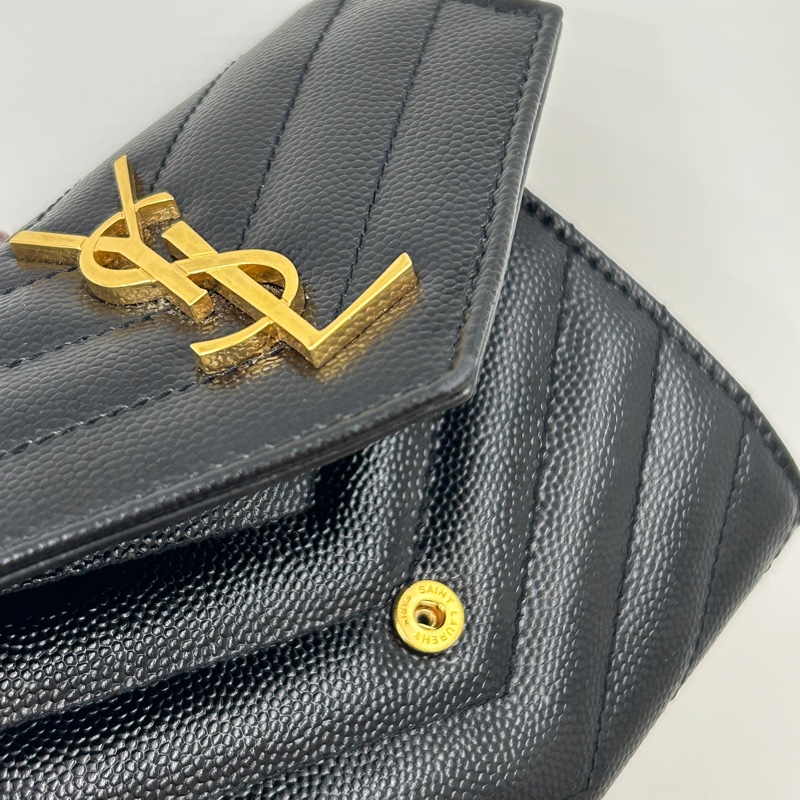 YSL 黑魚子醬牛皮金釦三折短夾-8