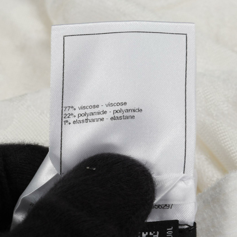 香奈兒 COCO 標誌紐扣短版針織開襟衫 #40 黏膠白色二手女款-3