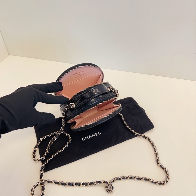 【99新帶膜🆕】Chanel黑金油蠟皮雙層Handle圓餅包🍪2b-7