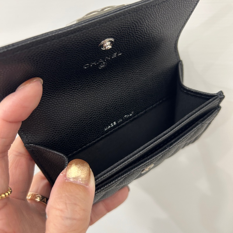 Chanel 黑荔枝皮霧銀釦Boy下蓋卡包-4