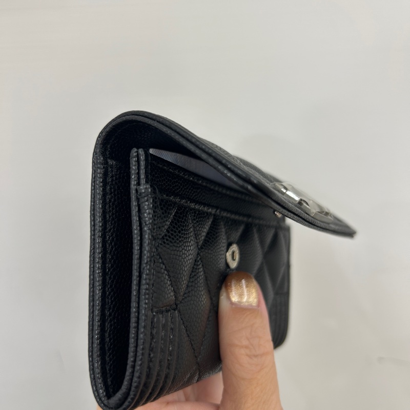 Chanel 黑荔枝皮霧銀釦Boy下蓋卡包-8