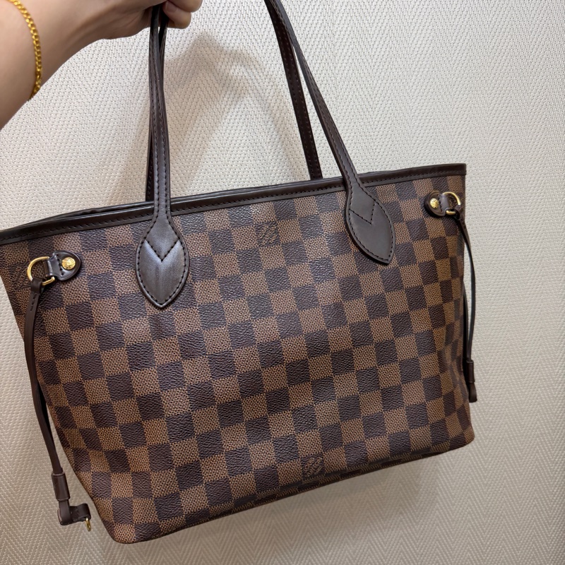 LV 咖格金釦Neverfull PM手提肩背托特包N51109-0