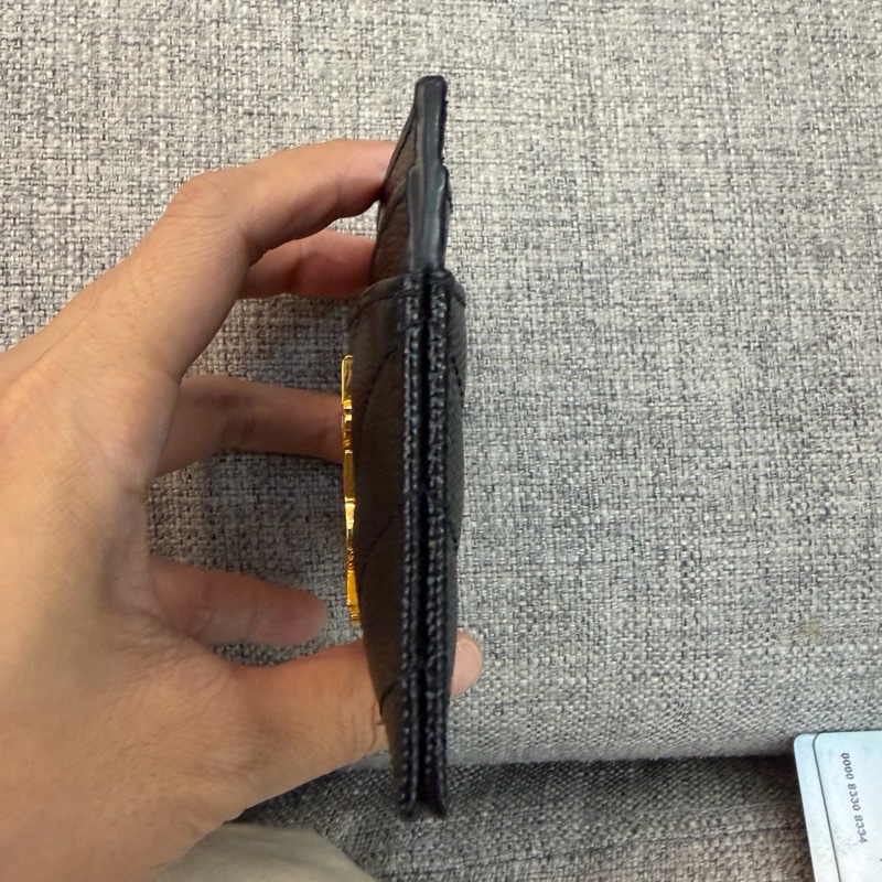 YSL MONOGRAM系列V字縫線魚子醬牛皮金屬LOGO萬用票卡/證件名片夾-7