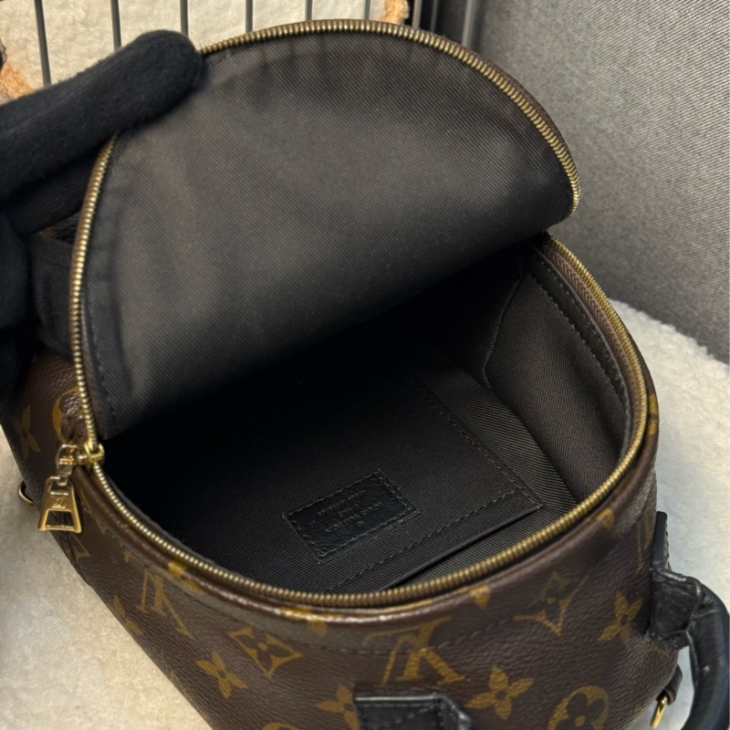 (台灣購證🇹🇼全配）Lv mini 後背包 小書包 新款拉鍊 ✨最新晶片款-11