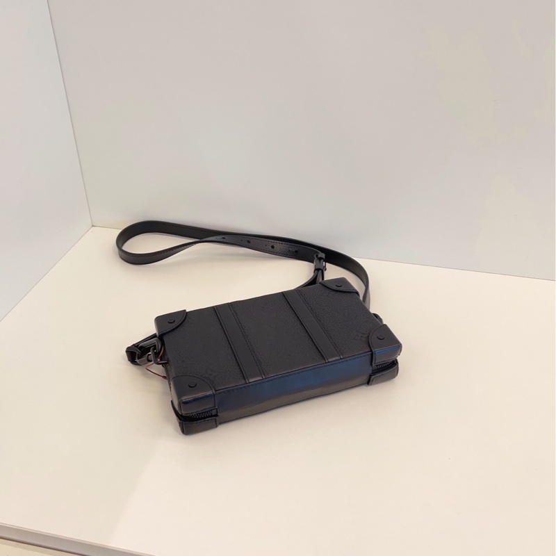 【98新🆕】LV soft trunk 黑武士全皮印花黑盒子 斜挎包 單肩包-5