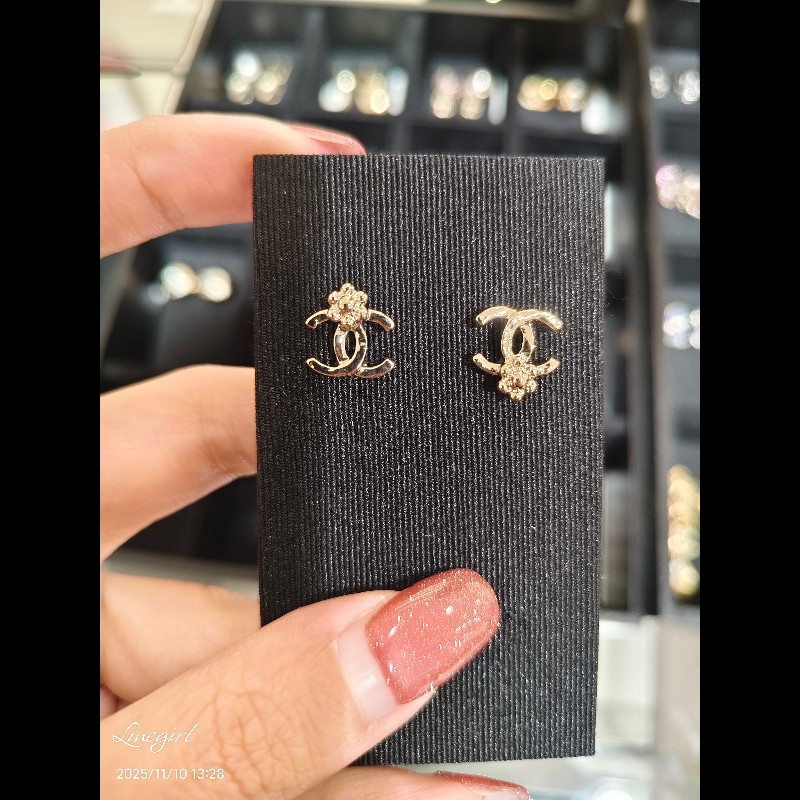香奈兒26C 不對稱小花雙C耳環 （可帶圖預購其他款式）-0