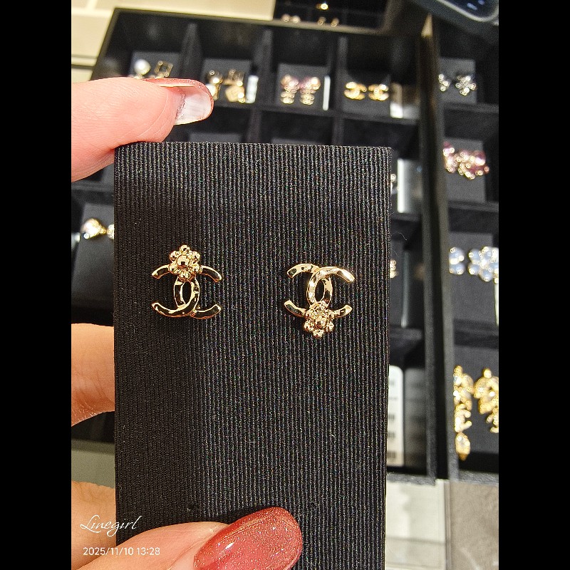 香奈兒26C 不對稱小花雙C耳環 （可帶圖預購其他款式）-1