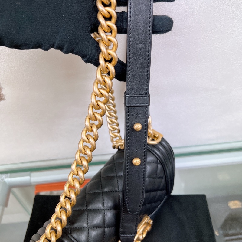 Chanel boy 20 芯片款 黑金小號-8