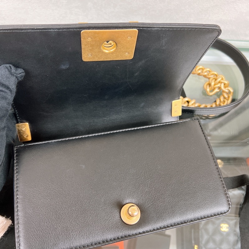 Chanel boy 20 芯片款 黑金小號-9