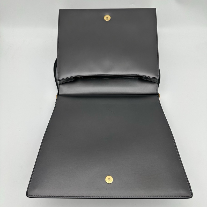 「JL精品代購」Gucci復古極簡清冷金屬色金框包邊單肩包-13