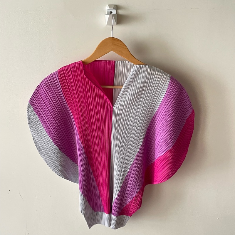 ▪️富貴選物FUGUEI▪️三宅一生PP 三拼色拼色 扇型上衣-1