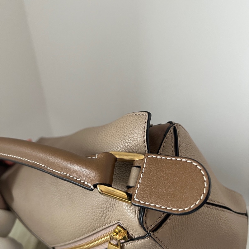 Loewe puzzle small沙色幾何包 專櫃15萬-7