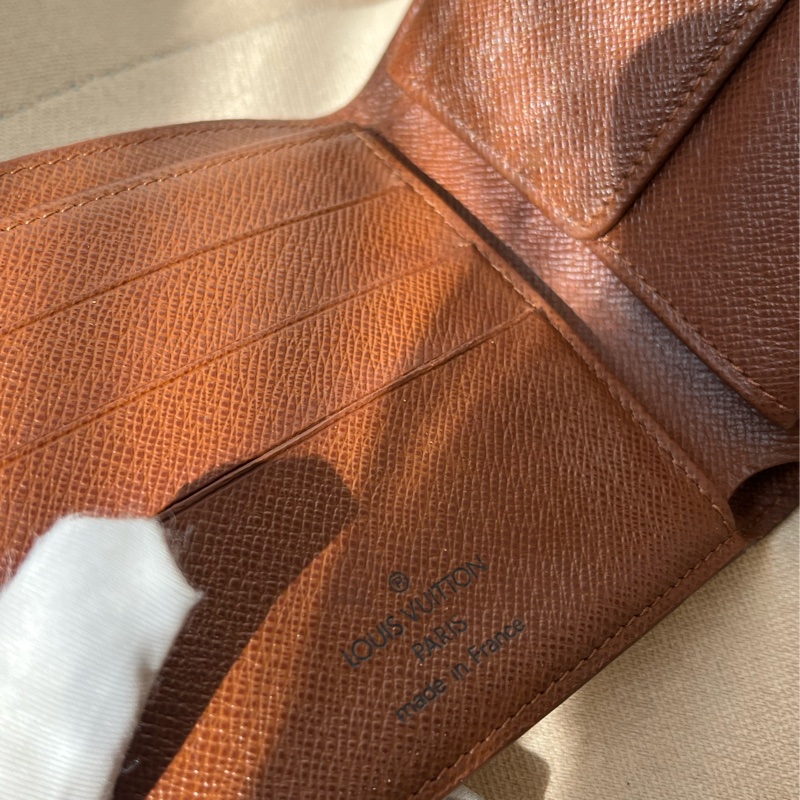 🏷️ Louis Vuitton 短夾-10