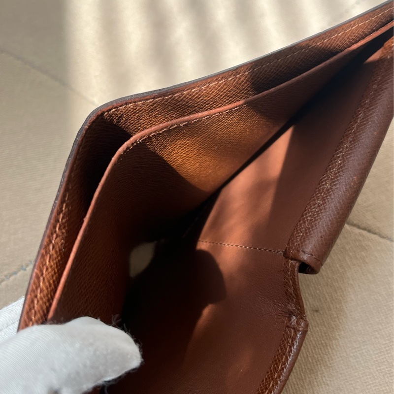 🏷️ Louis Vuitton 短夾-20