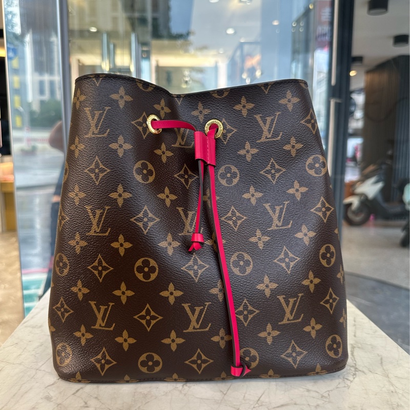 LV原花紋水桶包 桃紅色-0