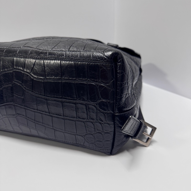 （超級新✨） YSL 聖羅蘭 鱷魚紋後背包🎒 專櫃12萬！-7