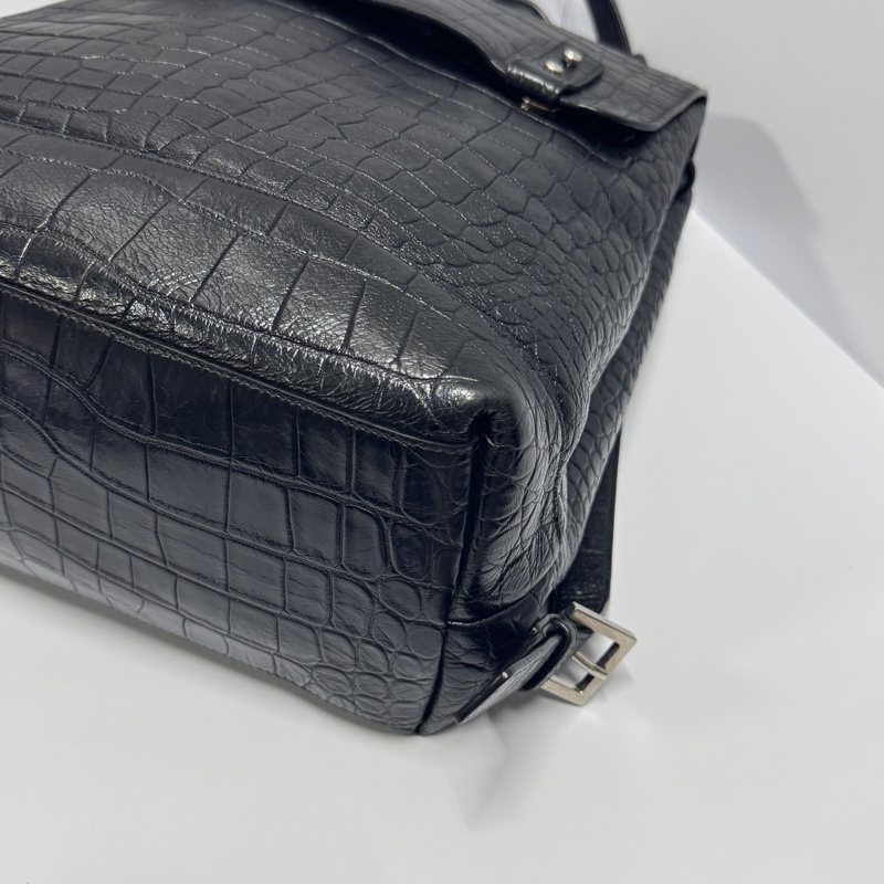 （超級新✨） YSL 聖羅蘭 鱷魚紋後背包🎒 專櫃12萬！-8