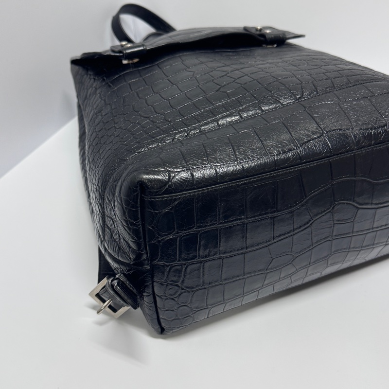 （超級新✨） YSL 聖羅蘭 鱷魚紋後背包🎒 專櫃12萬！-9
