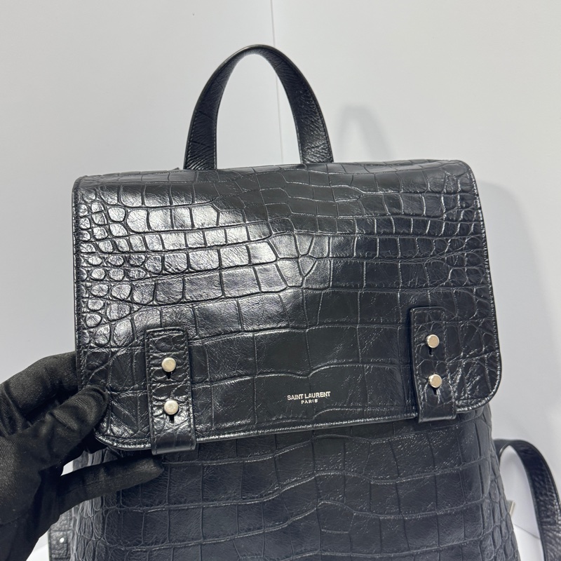 （超級新✨） YSL 聖羅蘭 鱷魚紋後背包🎒 專櫃12萬！-12