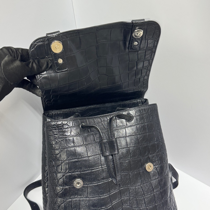 （超級新✨） YSL 聖羅蘭 鱷魚紋後背包🎒 專櫃12萬！-13