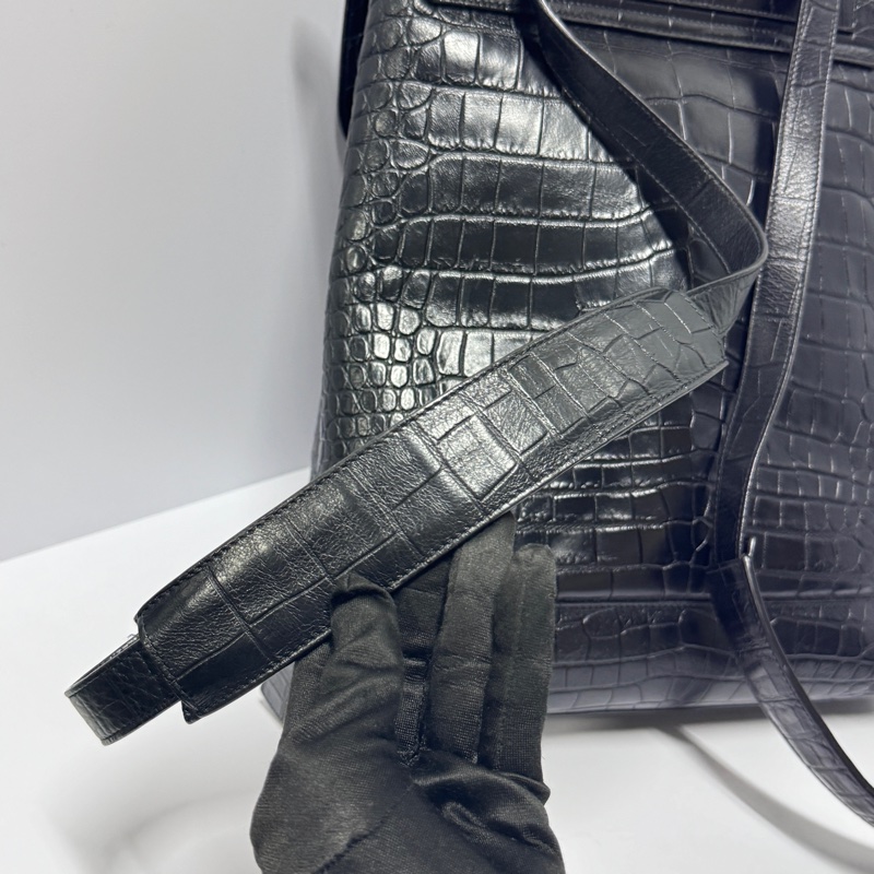 （超級新✨） YSL 聖羅蘭 鱷魚紋後背包🎒 專櫃12萬！-18